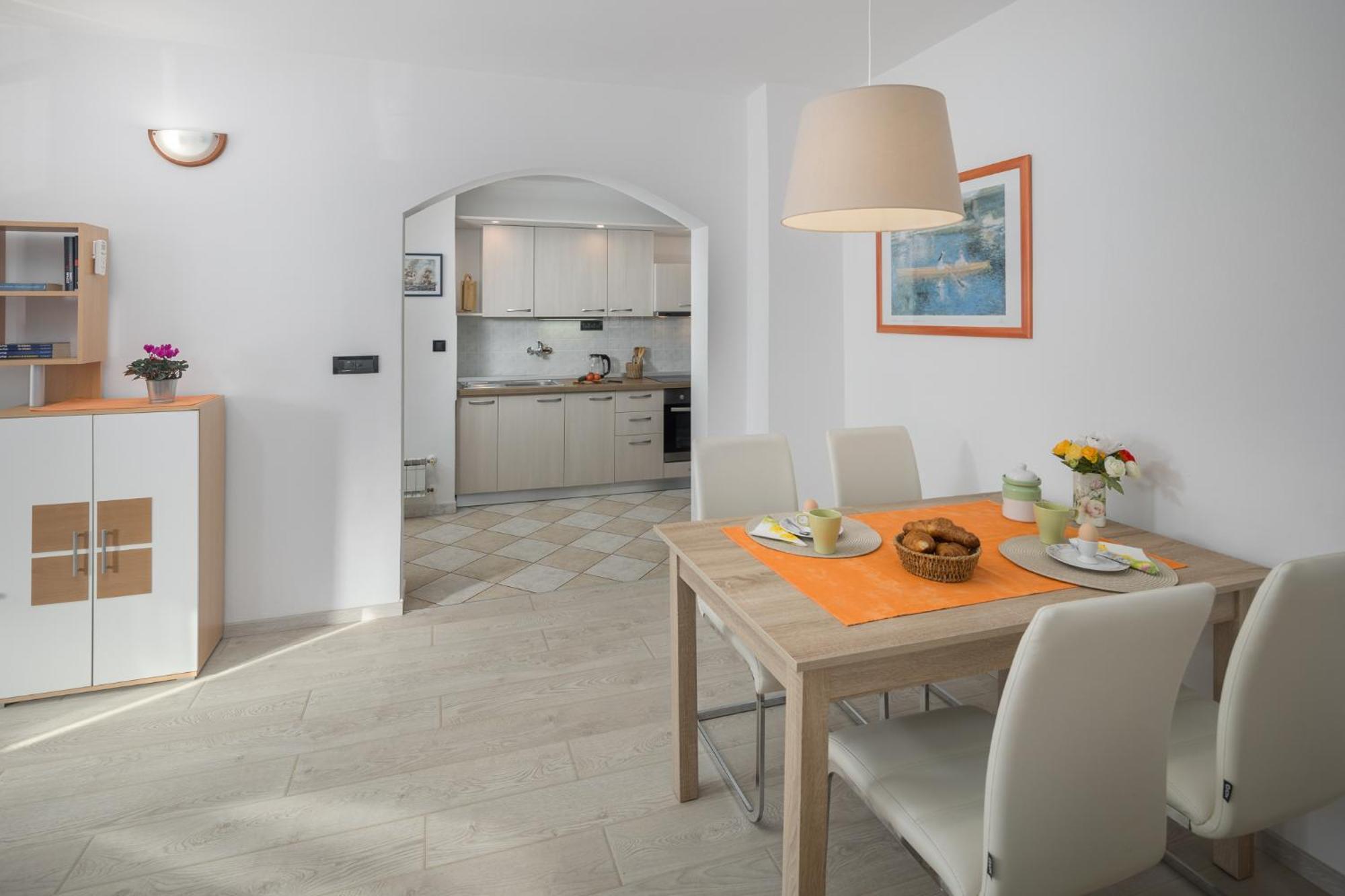 Villa Tina Porec Exterior photo